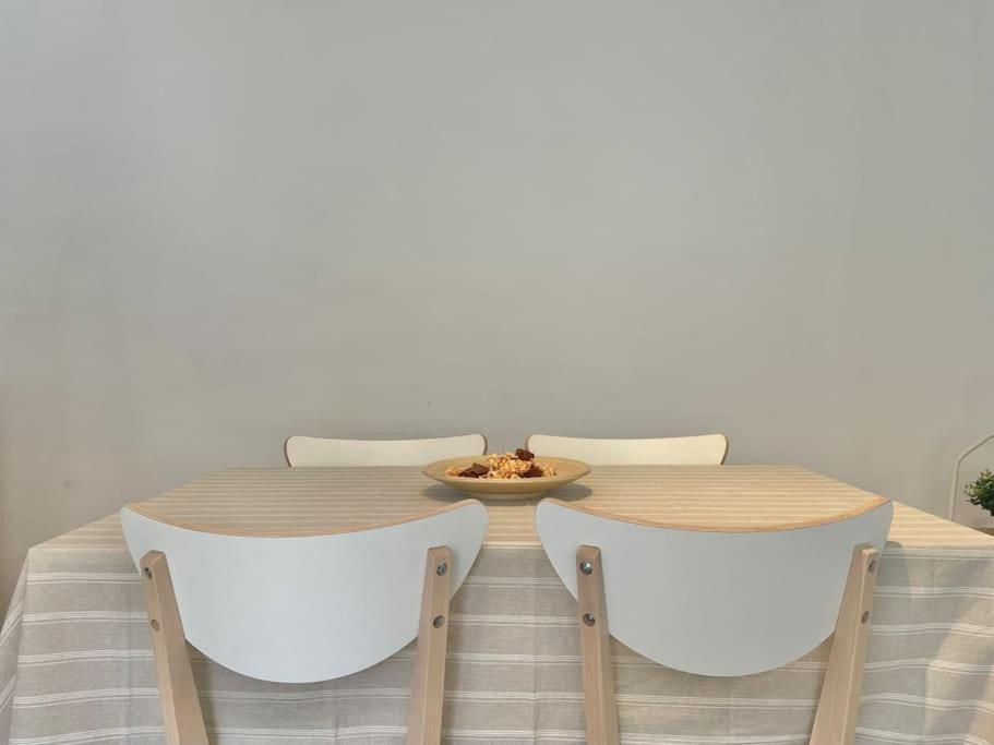 3 Habitaciones, Terraza Y A 200 Metros De La Playa Apartament Màlaga